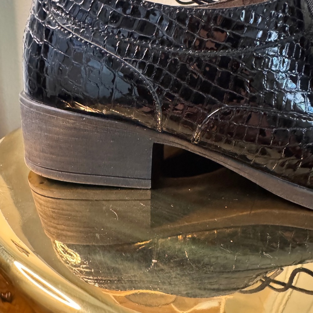 Elegant Black Crocodile Pattern Oxfords Shoes - Picture 2 of 8
